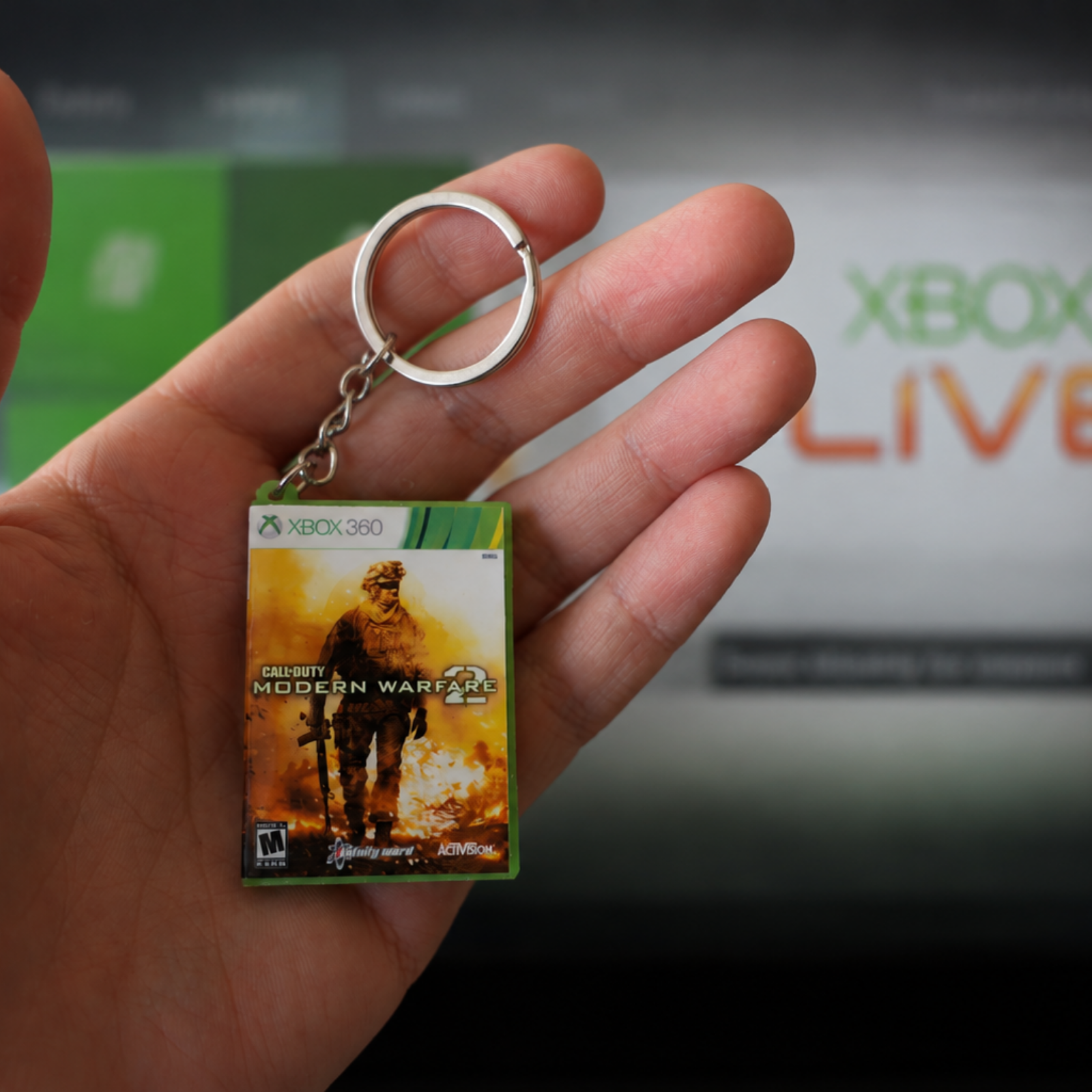 Call of Duty: Modern Warfare 2 – Xbox 360 Mini Game Case Keychain